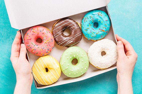 Sweets win over alcohol and cigarettes among today’s students. Nearly one fifth of young people admit to having experience with anorexia or bulimia.