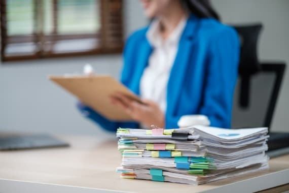 Čeští učitelé vnímají jako největší problém administrativní zátěž a současnou podobu inkluze, slovenské učitele nejvíce pálí platy