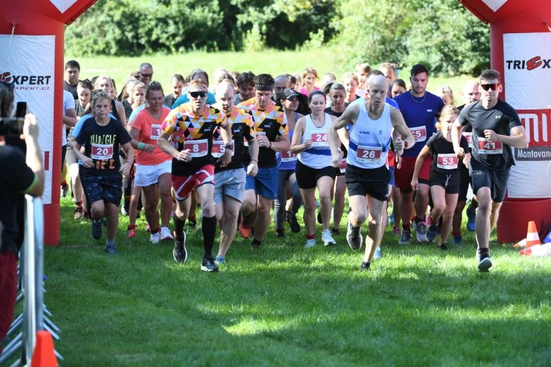 DÁT ŠANCI TĚM, KTEŘÍ CHTĚJÍ, ABY MOHLI I UMĚLI.